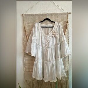Elegant White Mini Dress Flowy Pom Pom trim‎